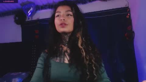 Snapshot of ema_ploxx chatting on 02.20.26 ema_ploxx online show from 02.20.26