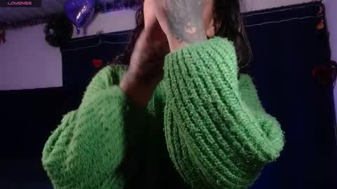 Snapshot of ema_ploxx chatting on 02.22.26 ema_ploxx online show from 02.22.26