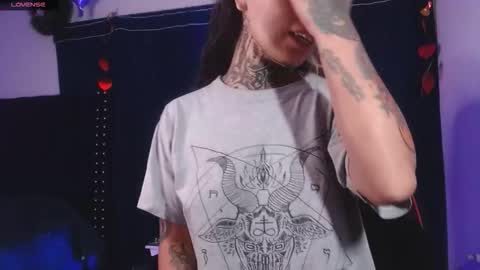 Snapshot of ema_ploxx chatting on 02.28.26 ema_ploxx online show from 02.28.26