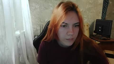 Snapshot of ember__fox chatting on 06.10.26 ember__fox online show from 06.10.26