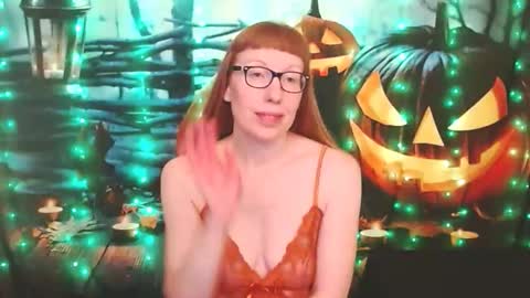 Ember Starleena online show from 10.26.25