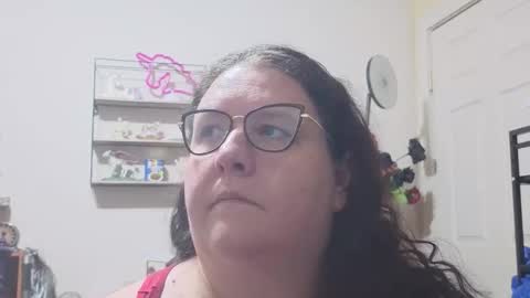 Snapshot of emberlynnix chatting on 10.11.25 Emberlyn Nix online show from 10.11.25