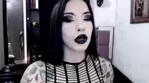 Emerald Black online show from 09.25.25