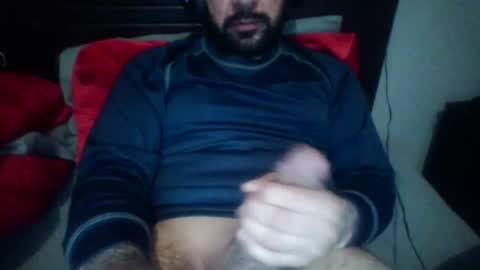 Snapshot of emecuatro20 chatting on 10.15.25 emecuatro20 online show from 10.15.25