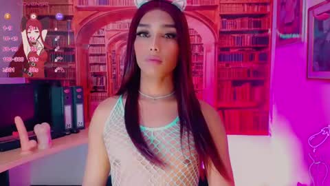 Snapshot of emeli_roushot chatting on 03.24.26 Emeli online show from 03.24.26