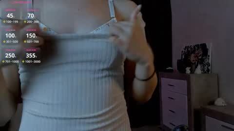 Snapshot of emeliareaper chatting on 10.30.25 Emelia online show from 10.30.25