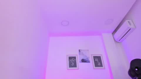 emelie_89 online show from 02.17.25