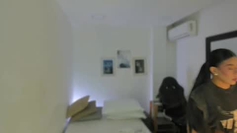 emelie_89 online show from 10.23.25