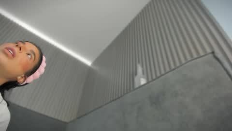 Snapshot of emelie_89 chatting on 04.24.26 emelie_89 online show from 04.24.26