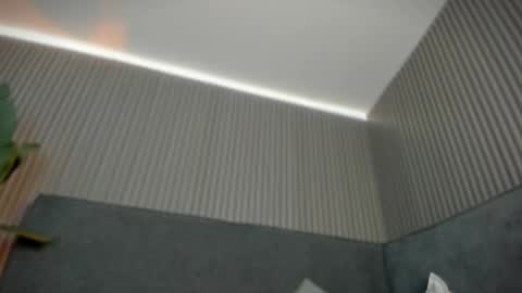 Snapshot of emelie_89 chatting on 04.27.26 emelie_89 online show from 04.27.26