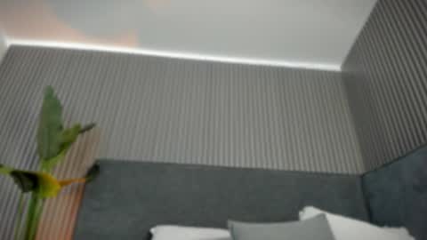 Snapshot of emelie_89 chatting on 05.20.26 emelie_89 online show from 05.20.26