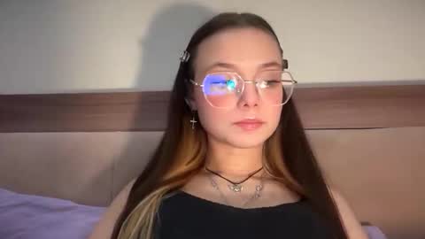 Emelly online show from 11.19.25