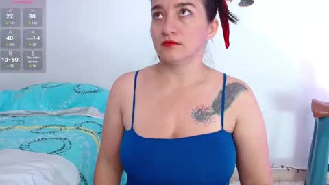 Snapshot of emelyross_ chatting on 05.03.26 emely ross online show from 05.03.26