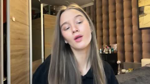 emi__ly online show from 11.27.25