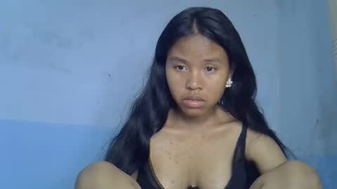 Snapshot of emiehottie chatting on 05.18.26 Ami online show from 05.18.26