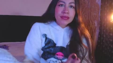 Snapshot of emigomez_ chatting on 07.17.26 Emilia Gomez online show from 07.17.26