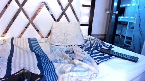 Emy online show from 02.15.26