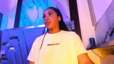 Snapshot of emii_brown chatting on 05.15.26 Emy online show from 05.15.26