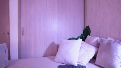 Snapshot of emiily_bell chatting on 01.17.26 online show from 01.17.26