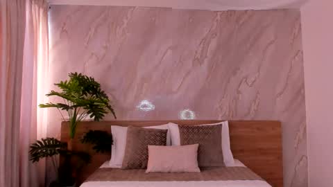 Emily online show from 11.23.25