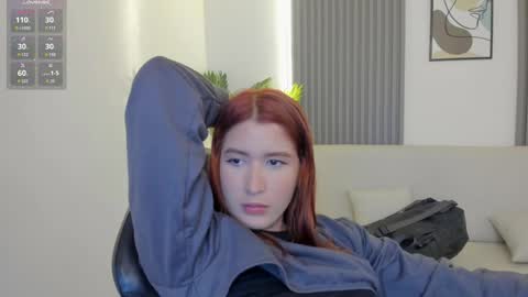 Snapshot of emiilycutex_ chatting on 12.28.24 online show from 12.28.24