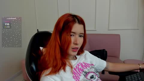 Snapshot of emiilycutex_ chatting on 01.28.25 online show from 01.28.25