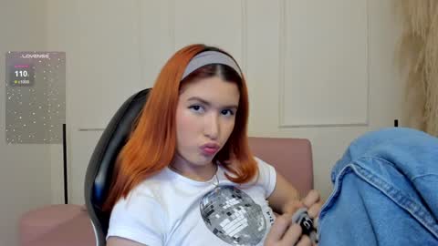 Snapshot of emiilycutex_ chatting on 01.30.25 online show from 01.30.25