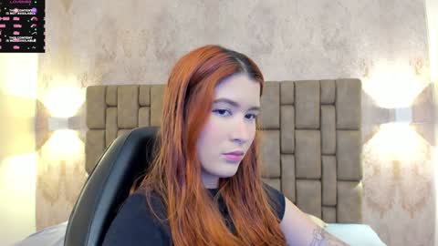 Snapshot of emiilycutex_ chatting on 02.07.25 online show from 02.07.25
