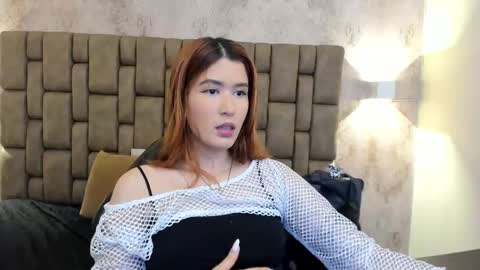 Snapshot of emiilycutex_ chatting on 02.14.25 online show from 02.14.25