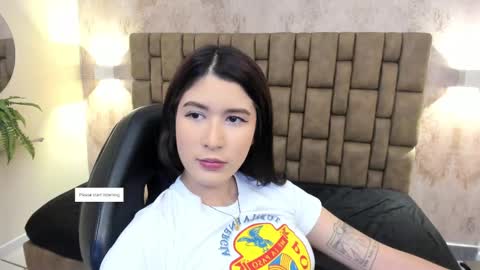 Snapshot of emiilycutex_ chatting on 02.22.25 online show from 02.22.25