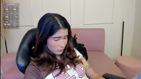 Snapshot of emiilycutex_ chatting on 09.12.25 online show from 09.12.25