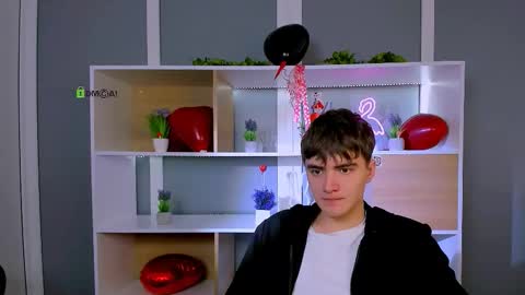 emil_lucky online show from 02.14.26