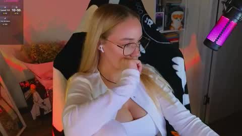 Emili online show from 09.20.25