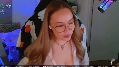 Emili online show from 12.18.25