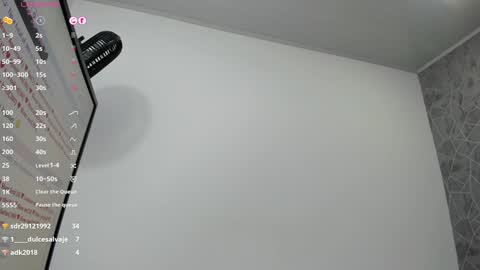 Snapshot of emili_lenus chatting on 01.15.25 Emili Lenus online show from 01.15.25