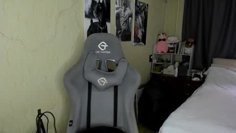 emili_sweet__ online show from 10.21.25