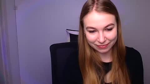 Snapshot of emilia_ilia chatting on 01.30.25 Emilia online show from 01.30.25