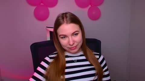 Snapshot of emilia_ilia chatting on 02.18.25 Emilia online show from 02.18.25
