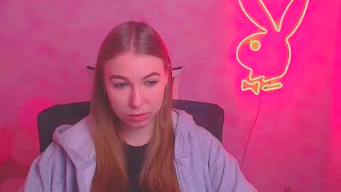 Snapshot of emilia_ilia chatting on 02.21.25 Emilia online show from 02.21.25
