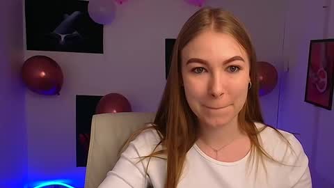 Snapshot of emilia_ilia chatting on 02.25.25 Emilia online show from 02.25.25