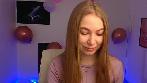 Snapshot of emilia_ilia chatting on 02.26.25 Emilia online show from 02.26.25