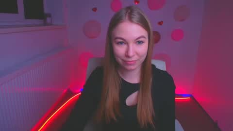 Snapshot of emilia_ilia chatting on 02.27.25 Emilia online show from 02.27.25
