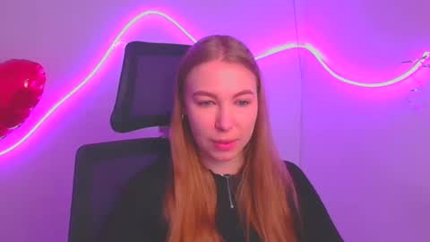 Snapshot of emilia_ilia chatting on 03.11.25 Emilia online show from 03.11.25