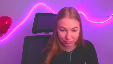 Snapshot of emilia_ilia chatting on 03.11.25 Emilia online show from 03.11.25