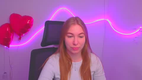 Snapshot of emilia_ilia chatting on 03.12.25 Emilia online show from 03.12.25