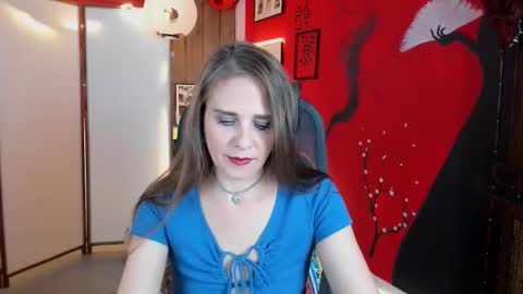 Snapshot of emiliabedy chatting on 10.21.25 Emilia Bedy online show from 10.21.25