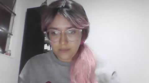 Snapshot of emiliahoney chatting on 01.12.26 emiliahoney online show from 01.12.26