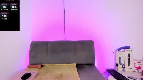 emiliana_bloomm online show from 11.27.25