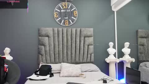 Snapshot of emilio_brandon chatting on 02.11.26 Emilio online show from 02.11.26