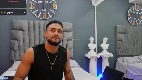 Snapshot of emilio_brandon chatting on 02.12.26 Emilio online show from 02.12.26